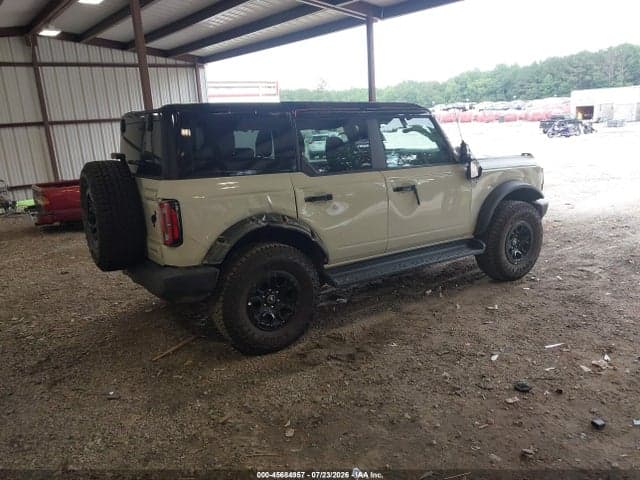 2025 FORD BRONCO OUTER BANKS 4