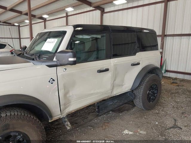 2025 FORD BRONCO OUTER BANKS 6