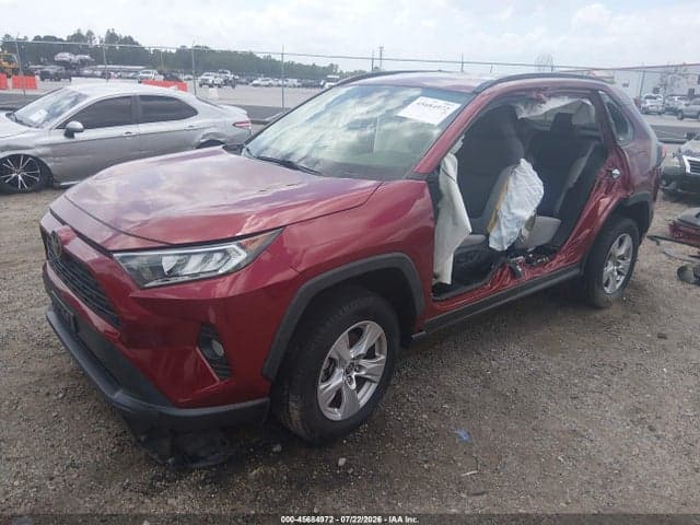 2021 TOYOTA RAV4 XLE 2