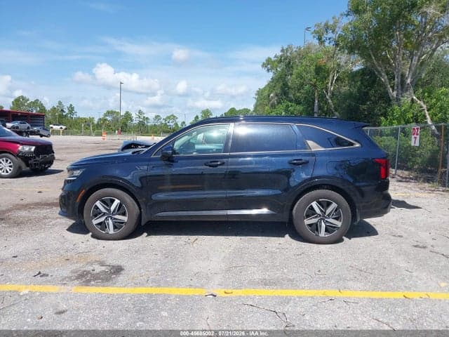 2022 KIA SORENTO S 14