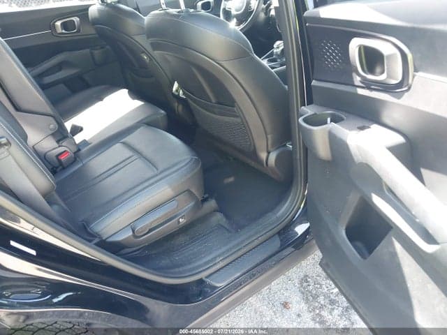 2022 KIA SORENTO S 8