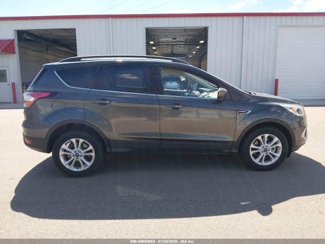 2018 FORD ESCAPE SE 18