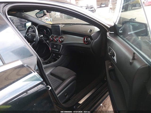 2018 MERCEDES-BENZ CLA 250 5