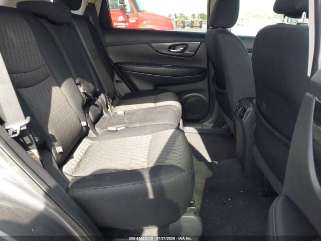 2017 NISSAN ROGUE SV 8