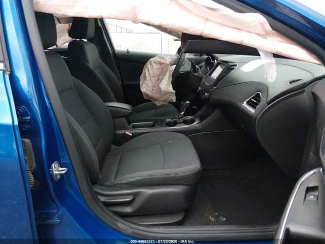 2017 CHEVROLET CRUZE LT AUTO 5