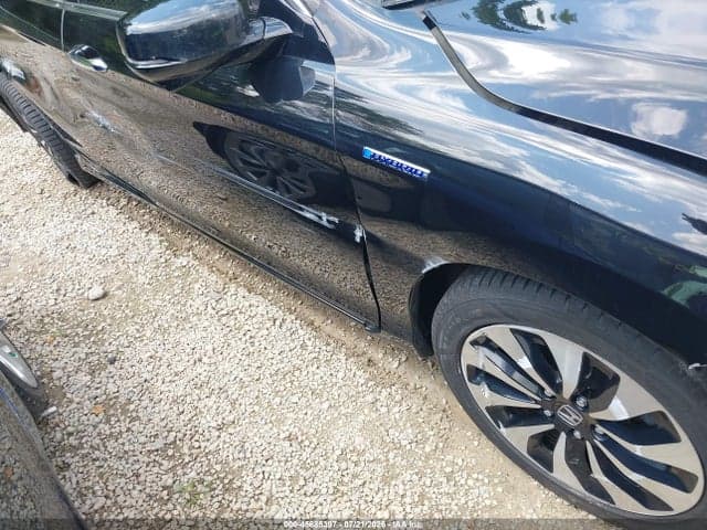 2017 HONDA ACCORD HYBRID EX-L 17