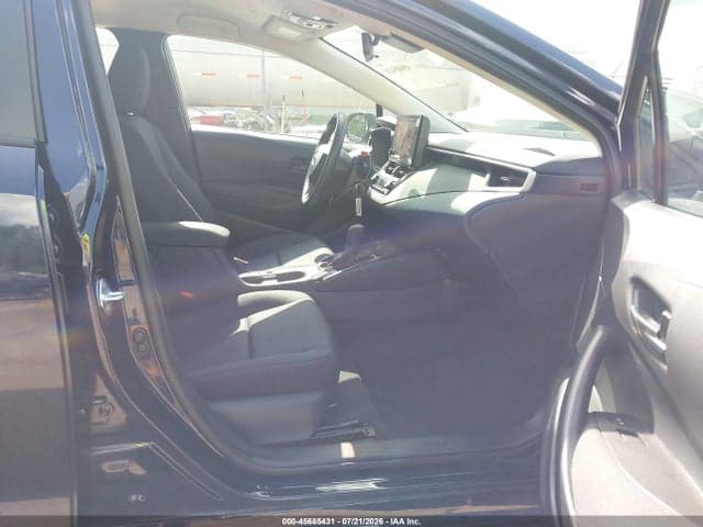 2026 TOYOTA COROLLA LE 5