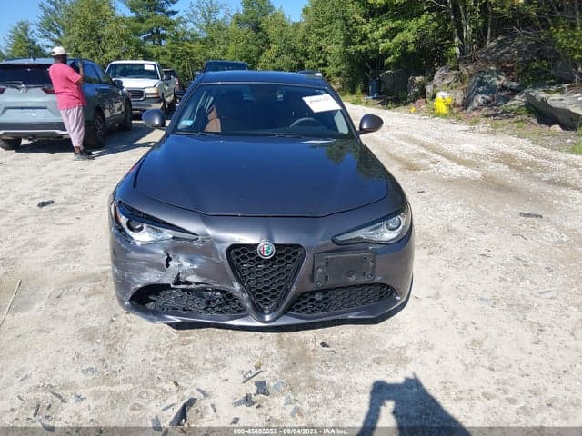 2019 ALFA ROMEO GIULIA TI AWD 12