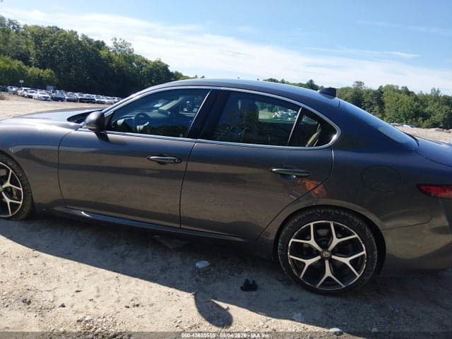 2019 ALFA ROMEO GIULIA TI AWD 14