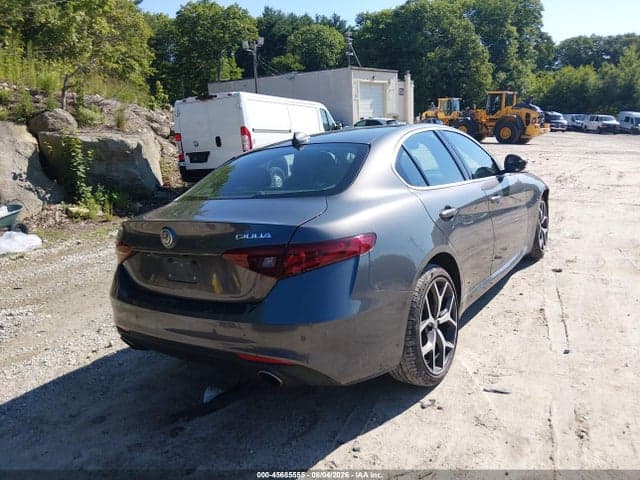 2019 ALFA ROMEO GIULIA TI AWD 4