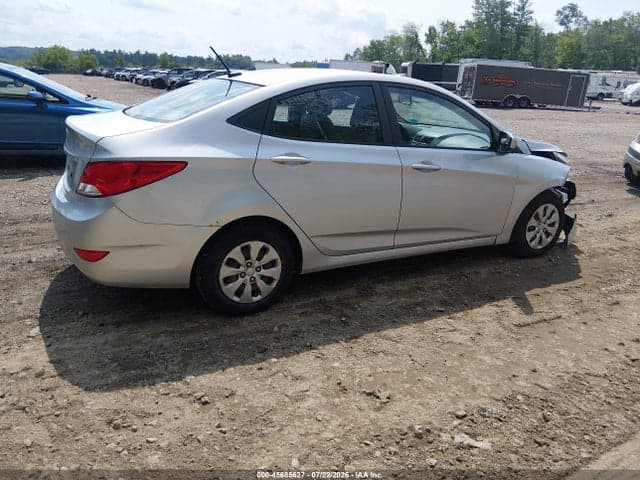 2017 HYUNDAI ACCENT SE 4