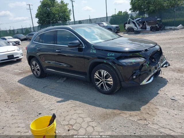 2025 MERCEDES-BENZ GLA 250 4MATIC - 1