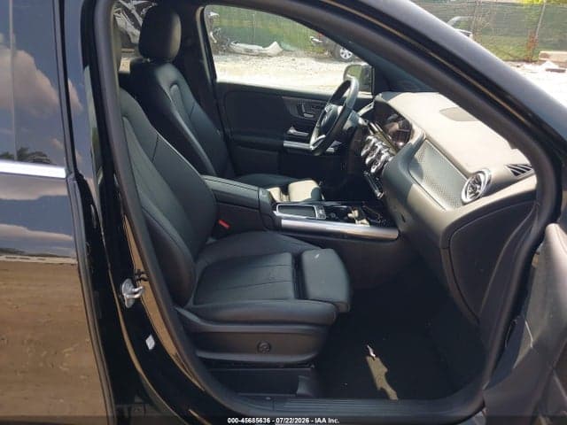2025 MERCEDES-BENZ GLA 250 4MATIC 5