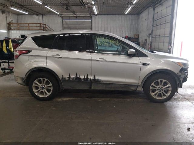 2017 FORD ESCAPE SE 14
