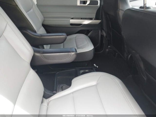 2021 FORD EXPLORER XLT 8