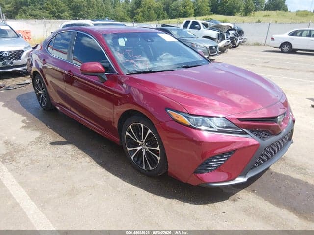 2018 TOYOTA CAMRY SE - 1