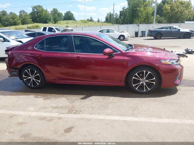 2018 TOYOTA CAMRY SE 14