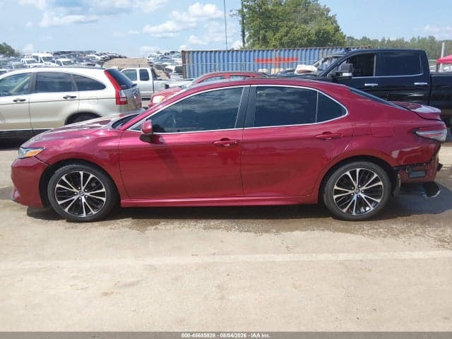 2018 TOYOTA CAMRY SE 15