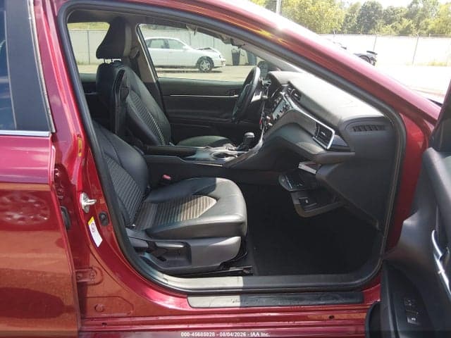 2018 TOYOTA CAMRY SE 5