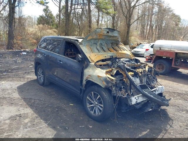 2018 TOYOTA HIGHLANDER XLE 1