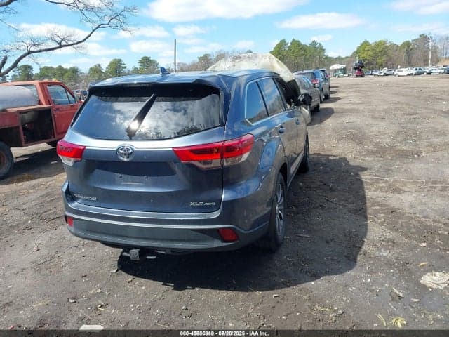 2018 TOYOTA HIGHLANDER XLE 4