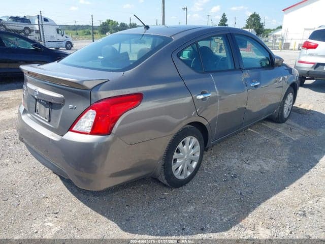 2017 NISSAN VERSA 1.6 SV 4