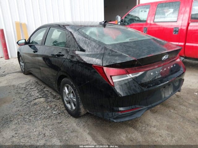 2021 HYUNDAI ELANTRA SE 3