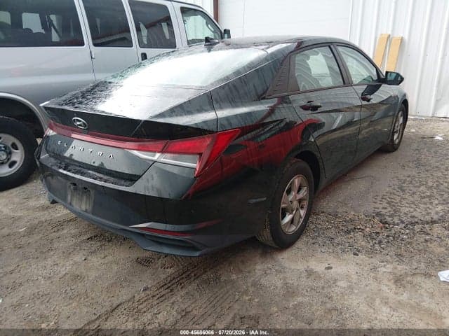 2021 HYUNDAI ELANTRA SE 4