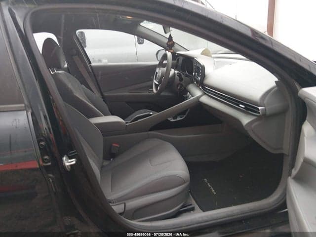 2021 HYUNDAI ELANTRA SE 5