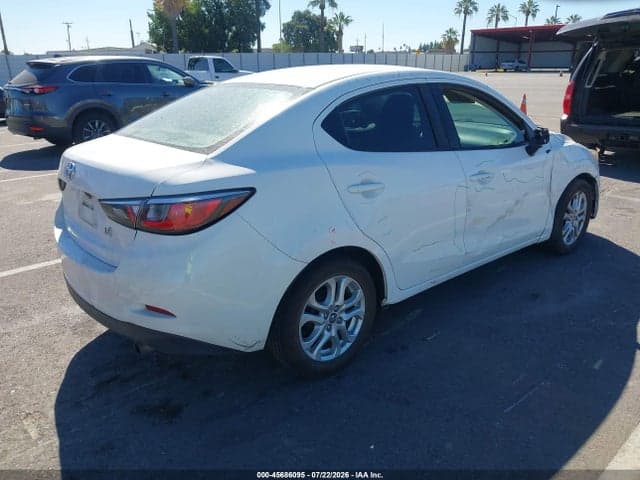 2017 TOYOTA YARIS IA 4