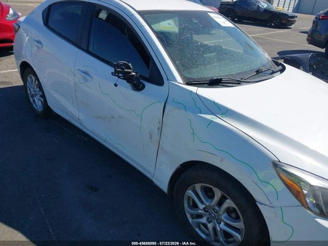 2017 TOYOTA YARIS IA 6