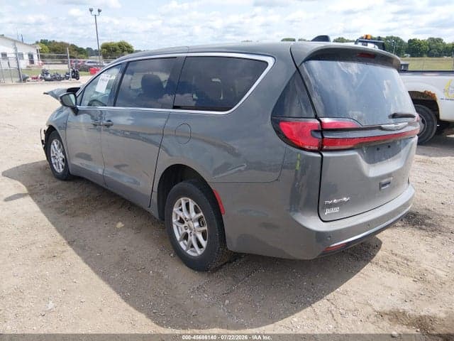 2023 CHRYSLER PACIFICA TOURING L 3