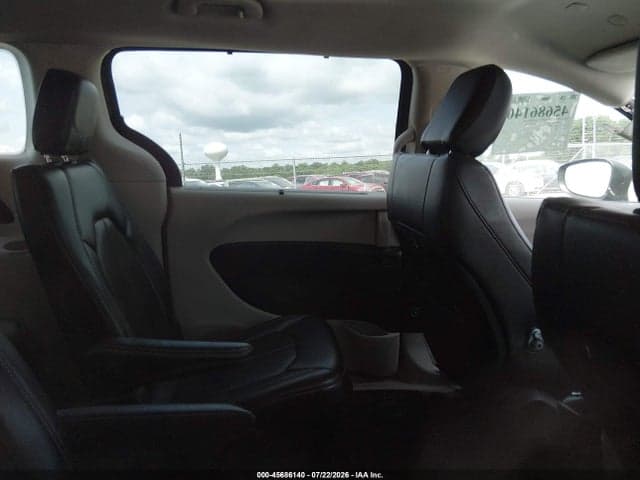 2023 CHRYSLER PACIFICA TOURING L 8