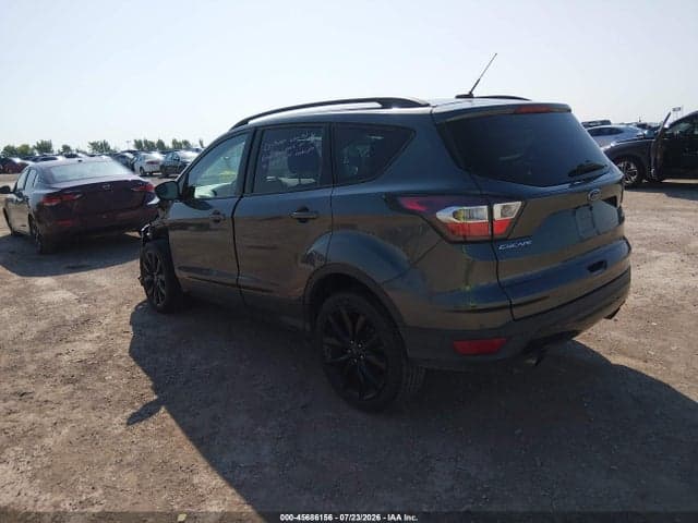 2017 FORD ESCAPE SE 3