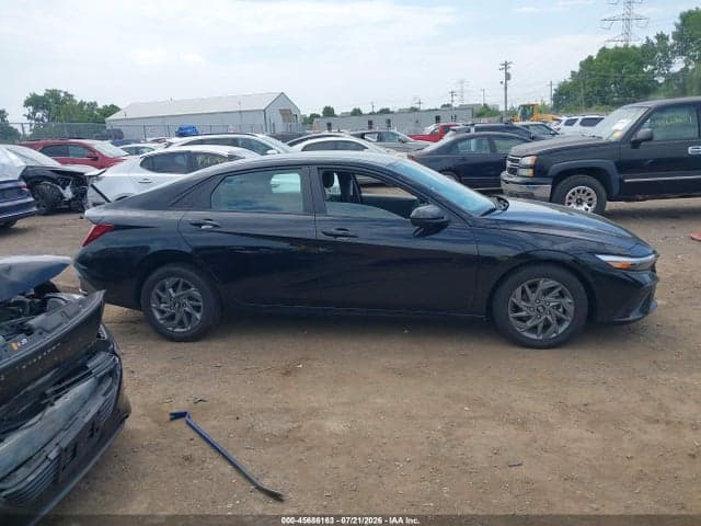 2024 HYUNDAI ELANTRA SEL 12
