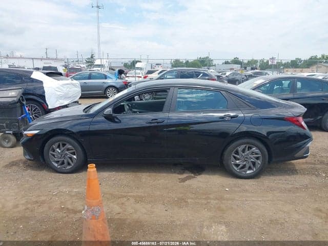 2024 HYUNDAI ELANTRA SEL 13