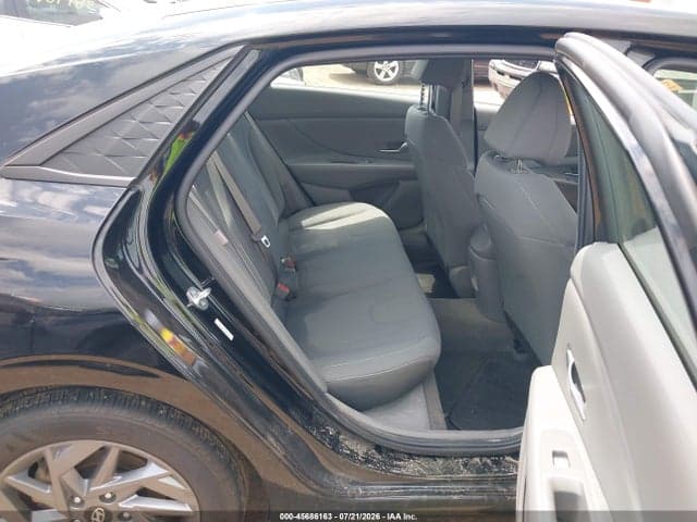 2024 HYUNDAI ELANTRA SEL 8
