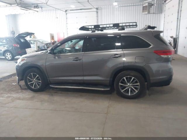 2017 TOYOTA HIGHLANDER XLE 14