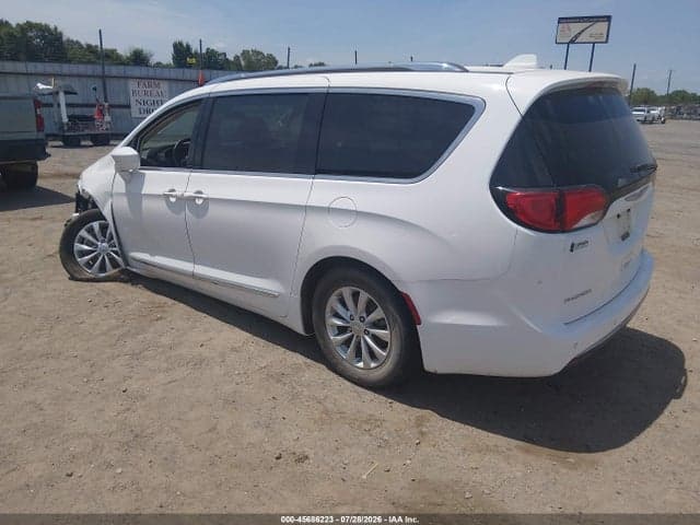 2018 CHRYSLER PACIFICA TOURING L 3