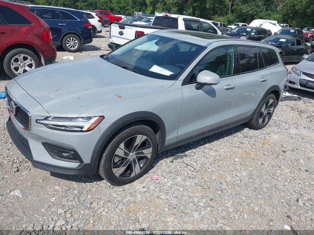 2025 VOLVO V60 CROSS COUNTRY PLUS, B5 AWD GAS (MILD HYBRID) 2