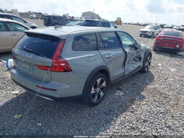 2025 VOLVO V60 CROSS COUNTRY PLUS, B5 AWD GAS (MILD HYBRID) 4