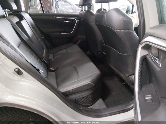 2023 TOYOTA RAV4 HYBRID XLE PREMIUM 8