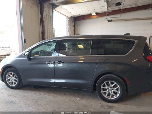 2017 CHRYSLER PACIFICA TOURING 14