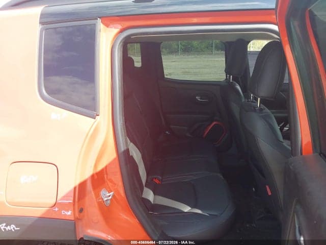 2017 JEEP RENEGADE TRAILHAWK 8