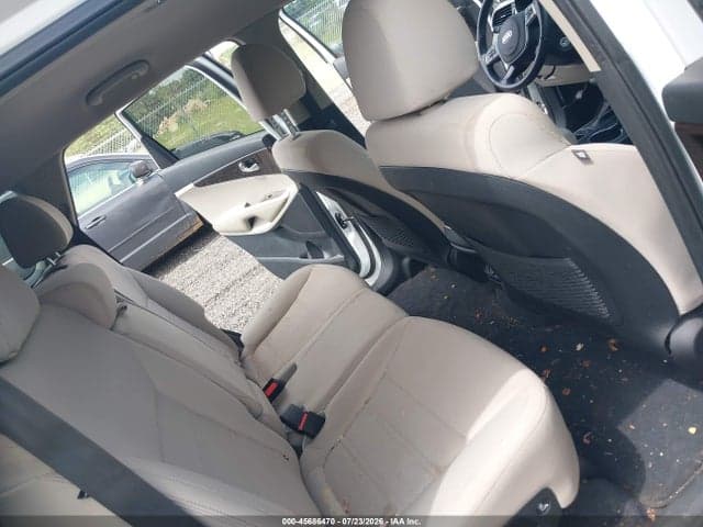 2020 KIA SORENTO 2.4L LX 8