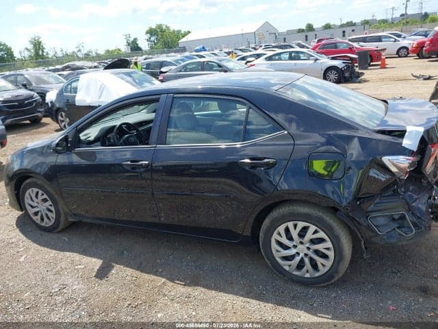 2018 TOYOTA COROLLA LE 15