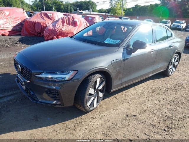 2024 VOLVO S60 RECHARGE PLUG-IN HYBRID T8 PLUS DARK THEME 2