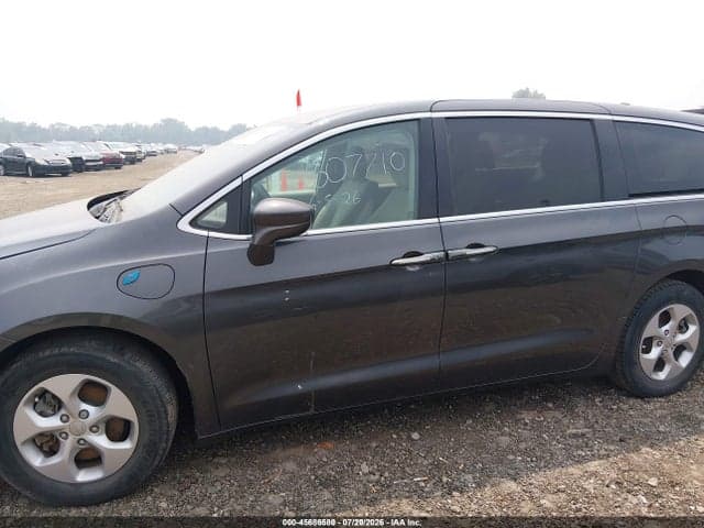 2018 CHRYSLER PACIFICA HYBRID TOURING PLUS 13