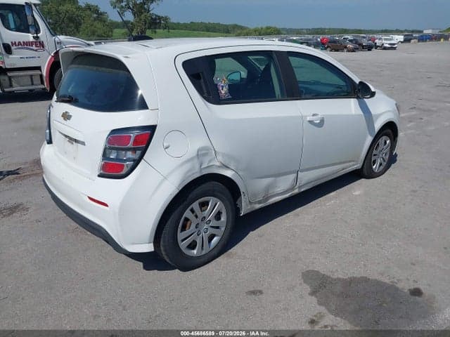 2017 CHEVROLET SONIC LT AUTO 4
