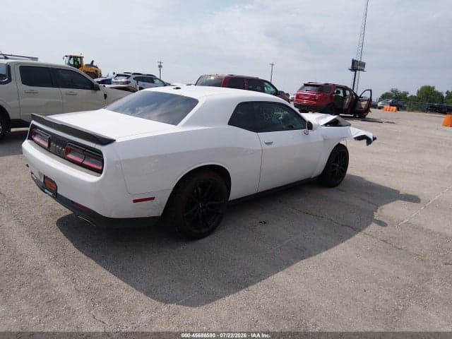 2019 DODGE CHALLENGER SXT 4
